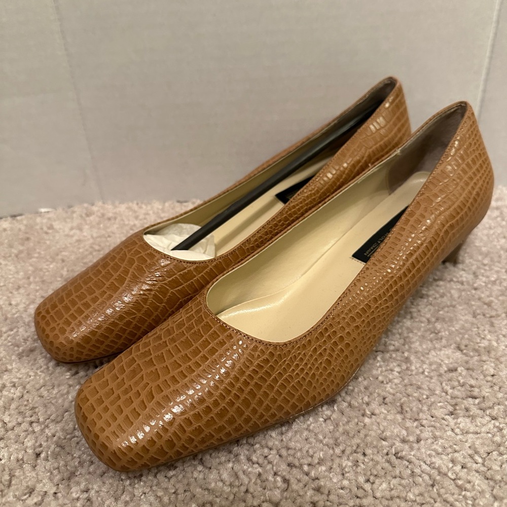 Harve Bernard Chic Tan Women's Heels, size 9